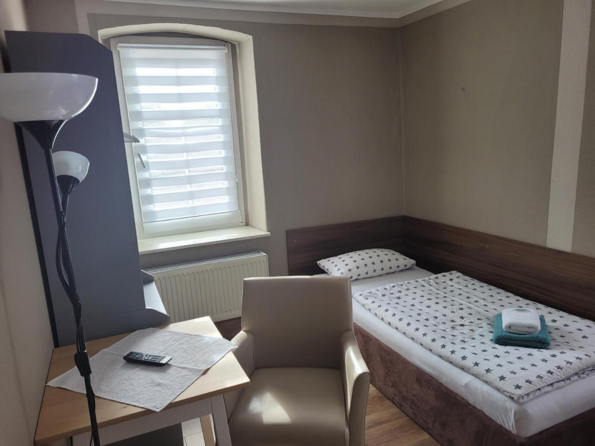Hotel Und Pension Al Dente Nunchritz Bagian luar foto